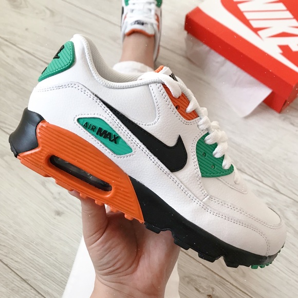 Nike Shoes - Nike air max 90